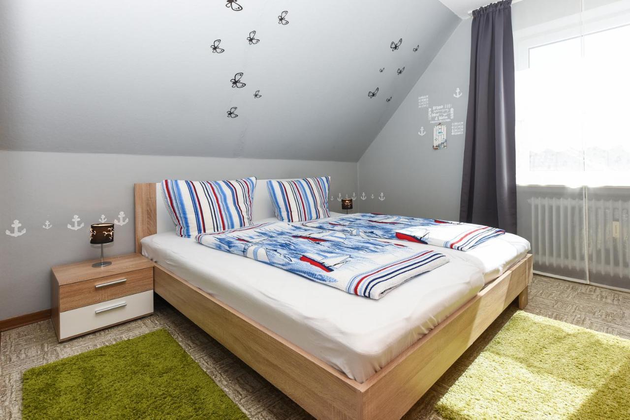 Ferienwohnungen Wind & Meer Нойхарлингерзийл Екстериор снимка